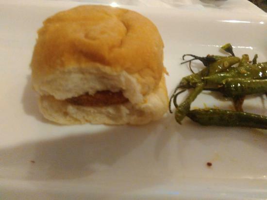 Goli Vada Pav